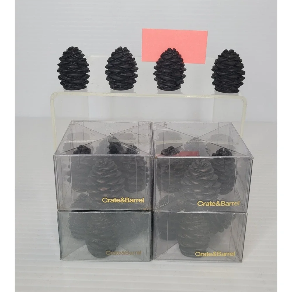 Crate & Barrel Meryl Waitz Place Card Holders 4‎ Pack Pinecones Tablescape NEW